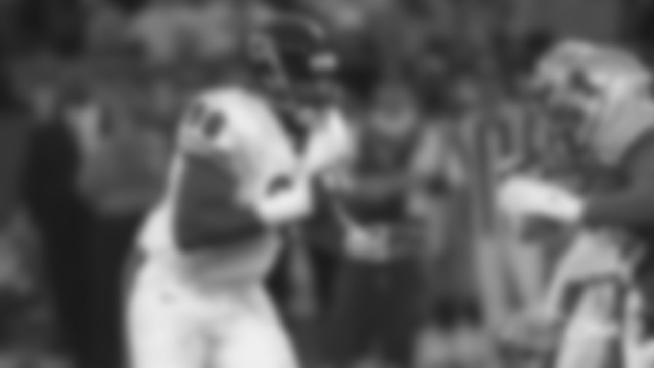 2000: Clyde Simmons, DE
