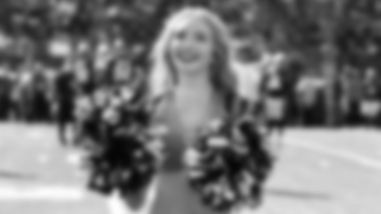 211011-ben-gals-cheerleaders_18
