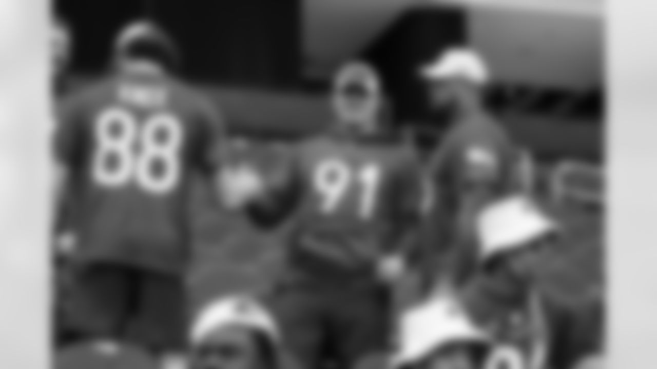 DE Trey Hendrickson waits for the AFC Pro Bowl team photo on Saturday, February 4 2023.