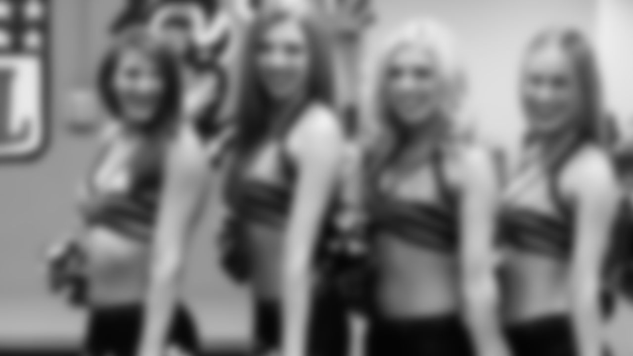210829-Ben-Gals-Cheerleaders_24