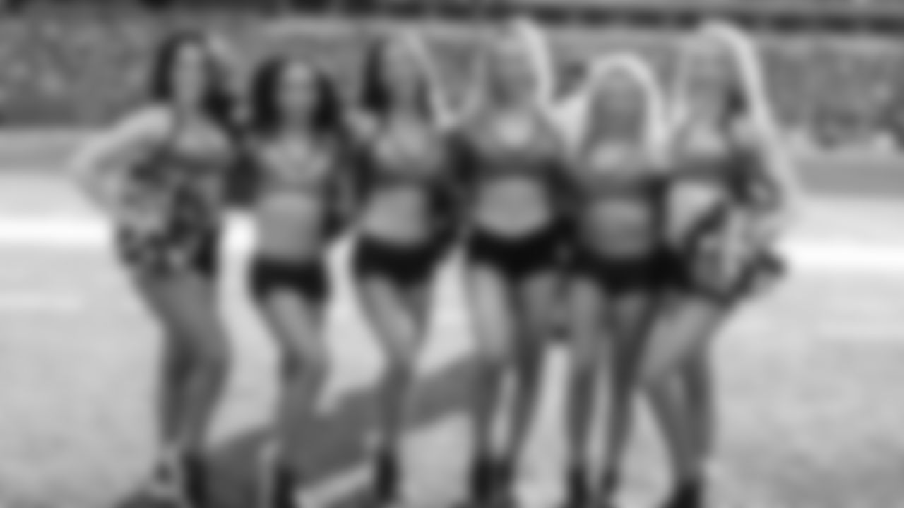 210829-Ben-Gals-Cheerleaders_11