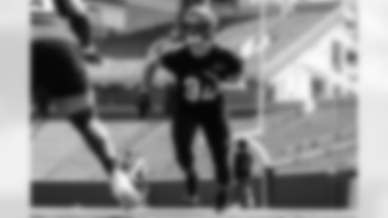 DE Sam Hubbard