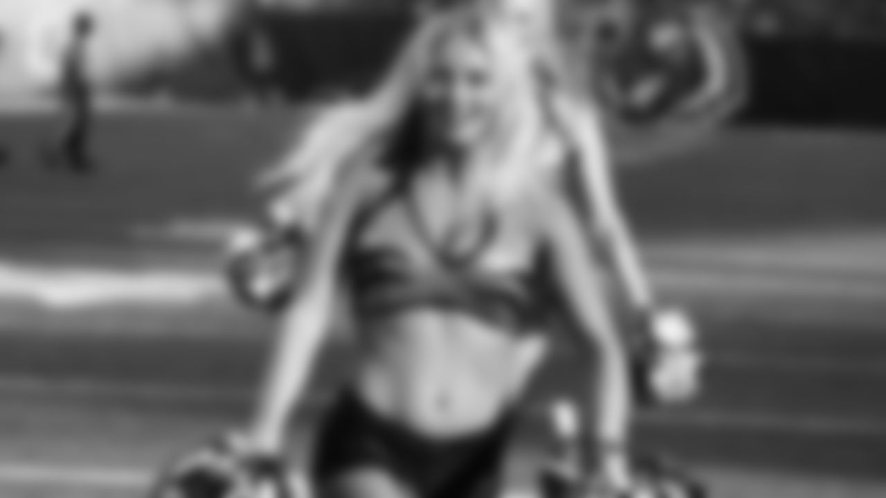 210829-Ben-Gals-Cheerleaders_7