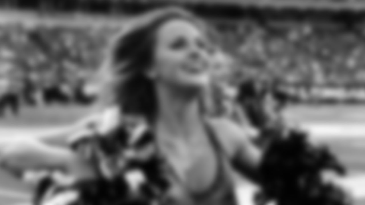 210829-Ben-Gals-Cheerleaders