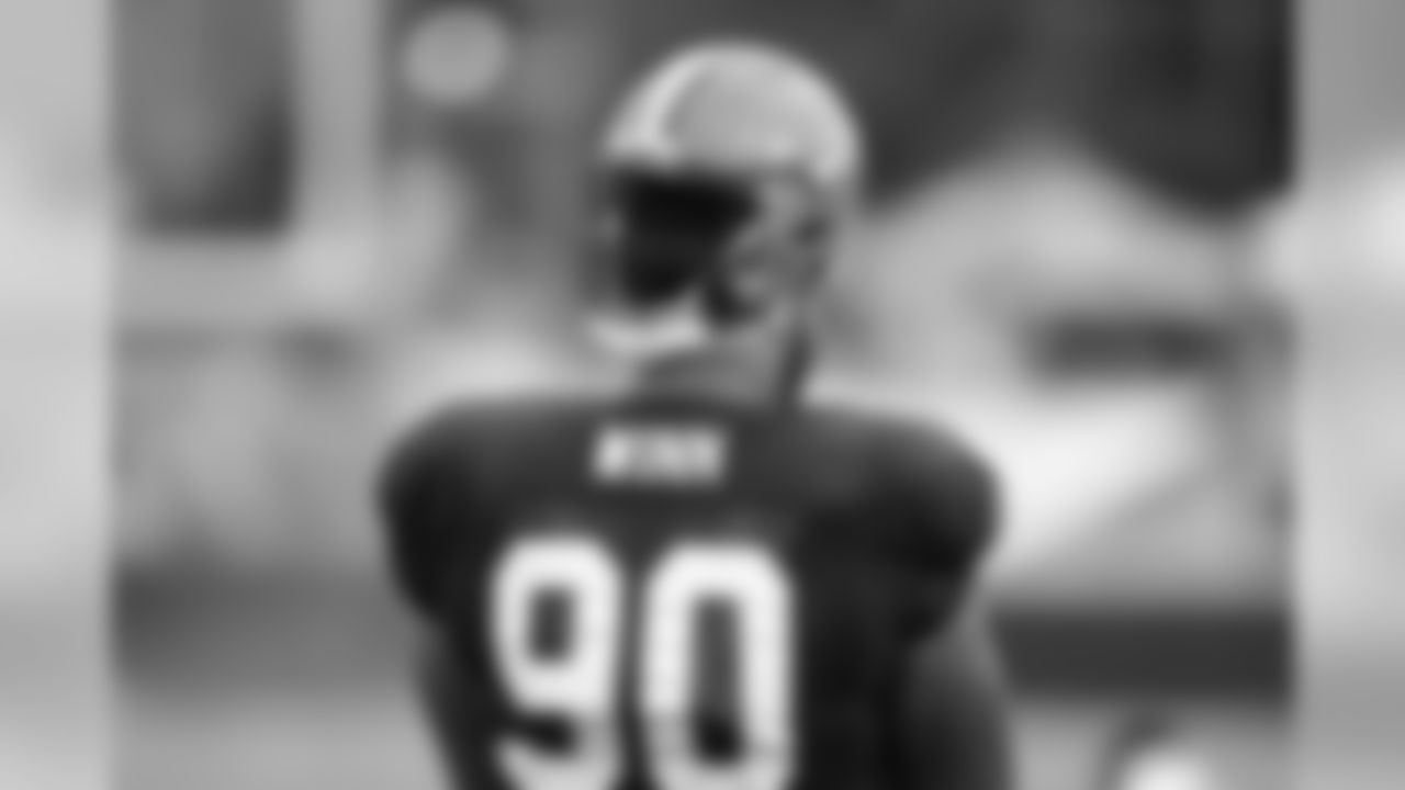 DL Billy Winn