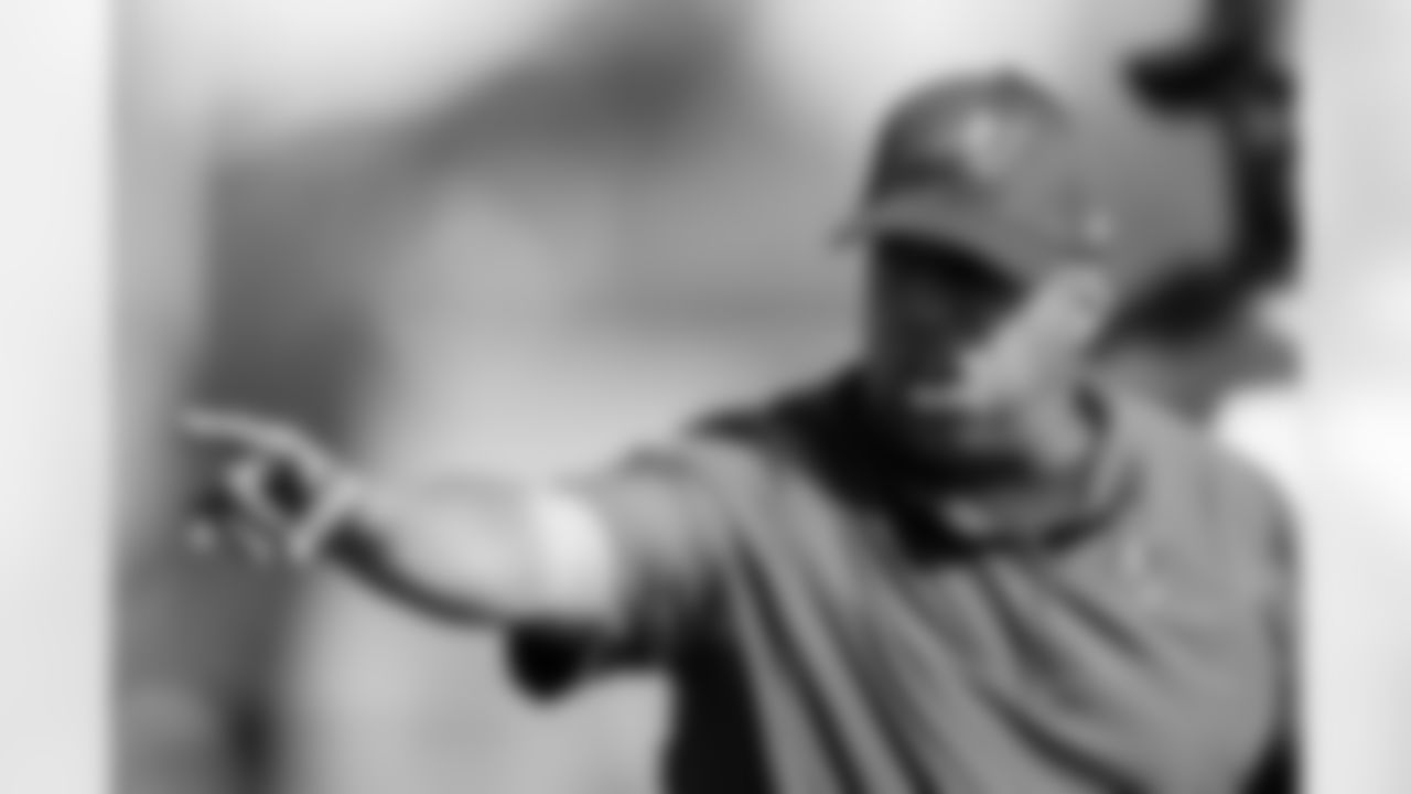 TAMPA, FL - May 16, 2023 - Outside Linebackers Coach George Edwards of the Tampa Bay Buccaneers during Phase 2 of the offseason program at AdventHealth Training Center. Photo By Kyle Zedaker/Tampa Bay Buccaneers