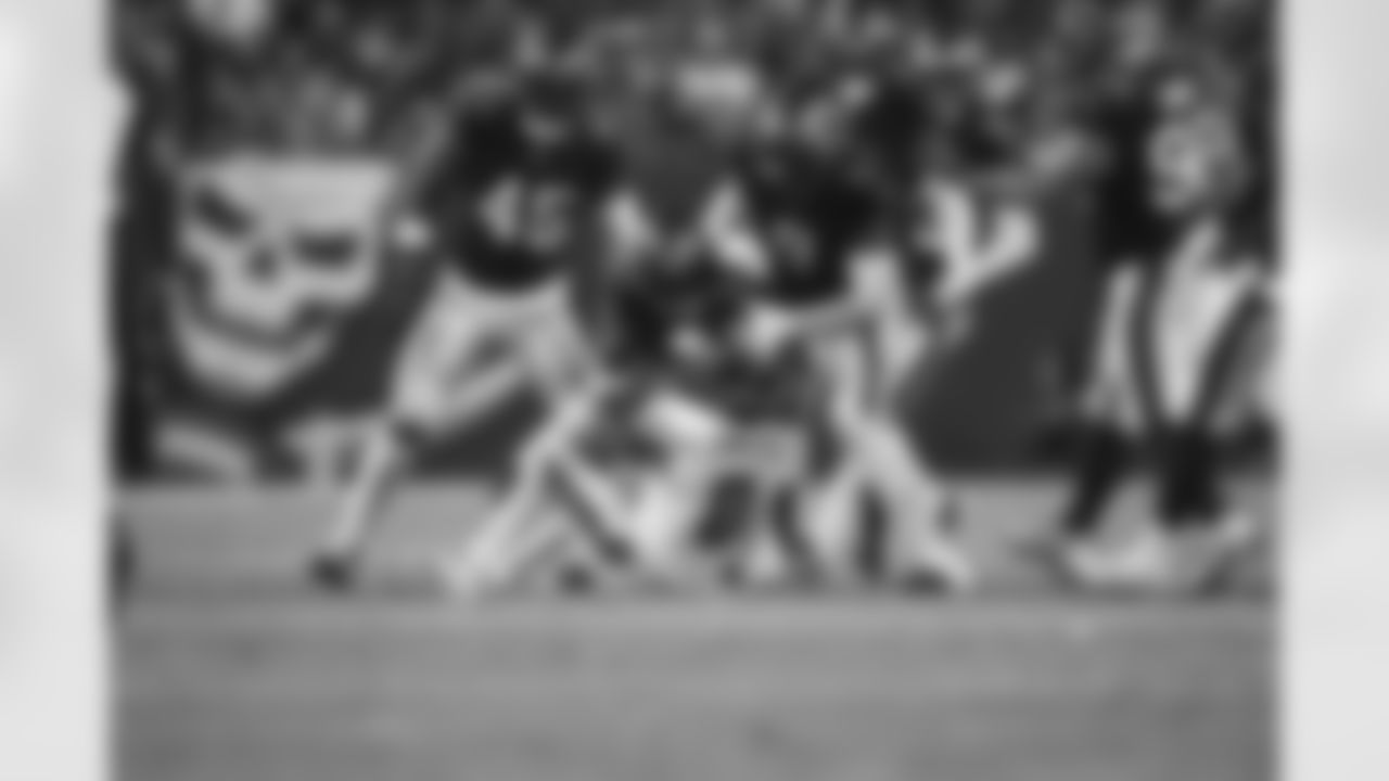 230925 - Bucs v Eagles - 383