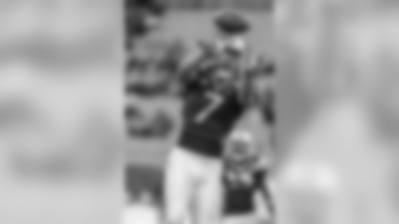 TE Bucky Hodges, Virginia Tech