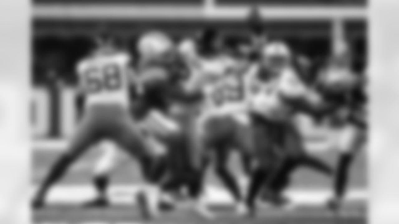 53 LB Darius Leonard