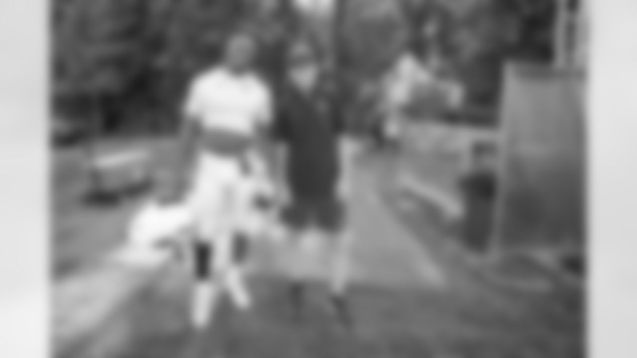 97 DT Al-Quadin Muhammad, Rusty Jones Director of Sports Performance
2023 Colts Training Camp - Grand Park