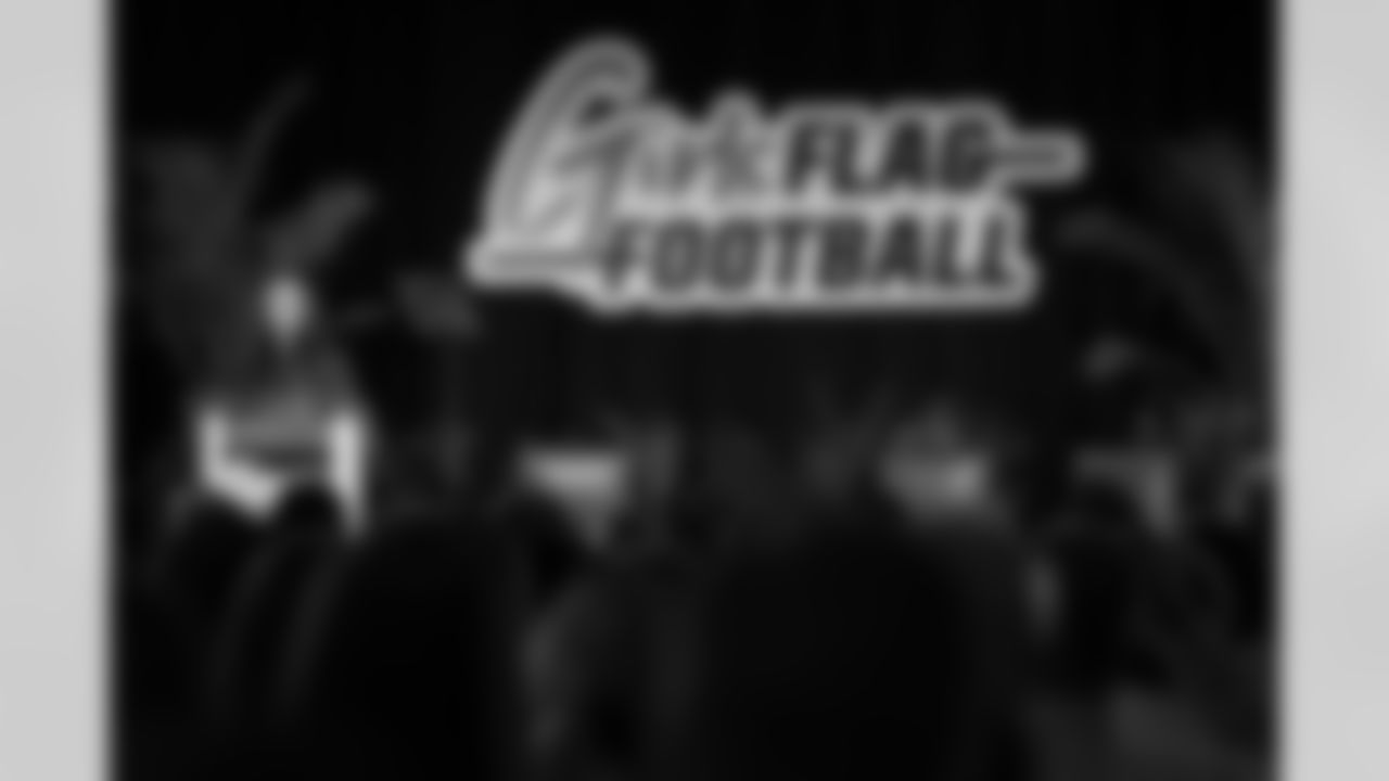Kelly Price during the wall reveal for Girls Flag Football at Mercedes-Benz Stadium in Atlanta, Georgia, on Wednesday, May 11, 2022. (Photo by Shanna Lockwood/Atlanta Falcons)