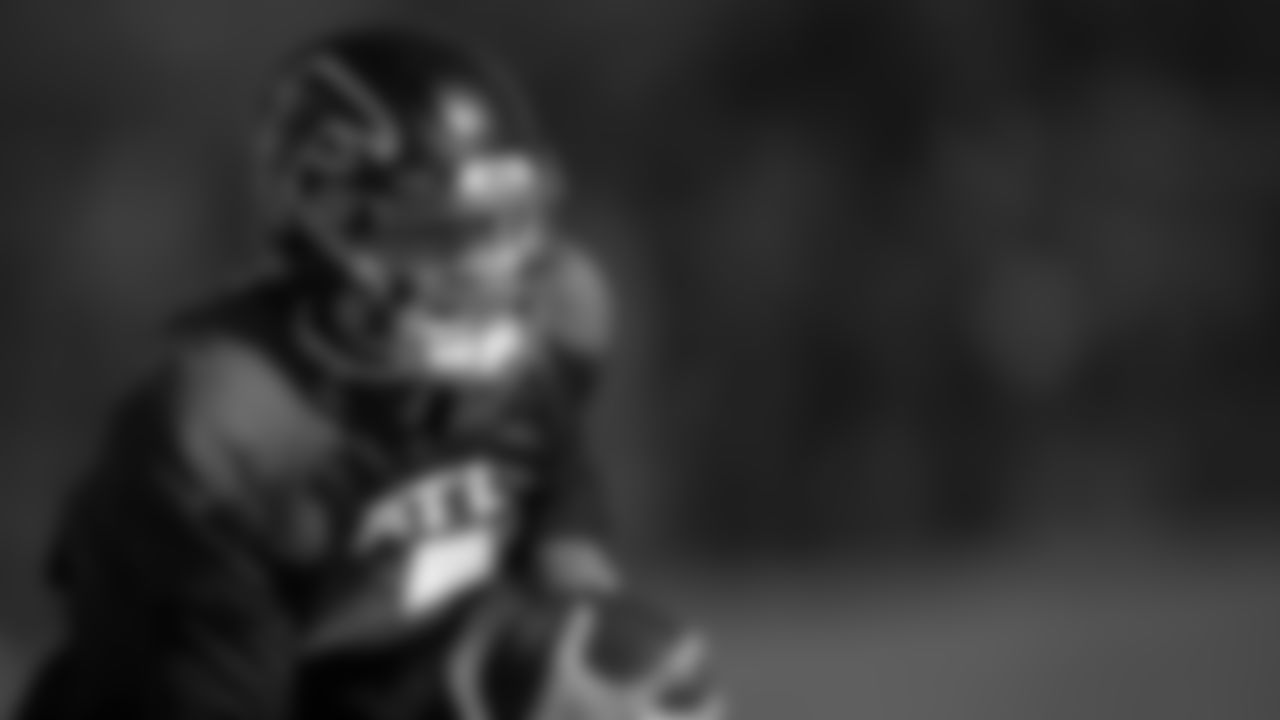 Atlanta Falcons quarterback Desmond Ridder #4 during practice in Flowery Branch, Georgia, on Thursday, November 17, 2022. (Photo by Shanna Lockwood/Atlanta Falcons)