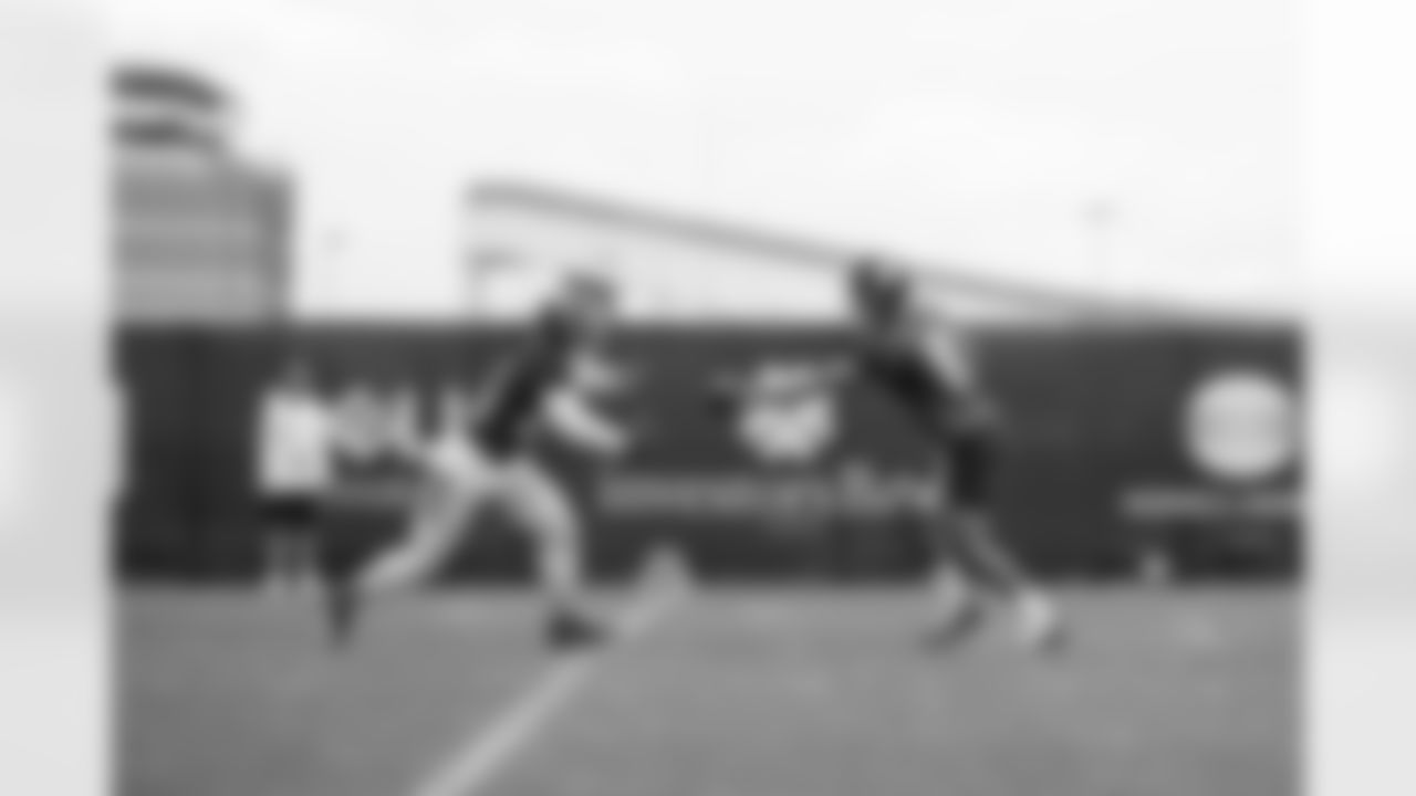 Saquon Barkley (26), Daniel Jones (8)