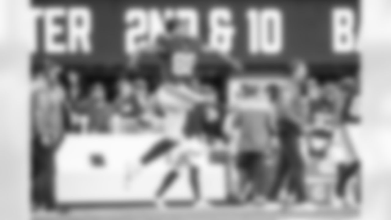Evan Engram (88)