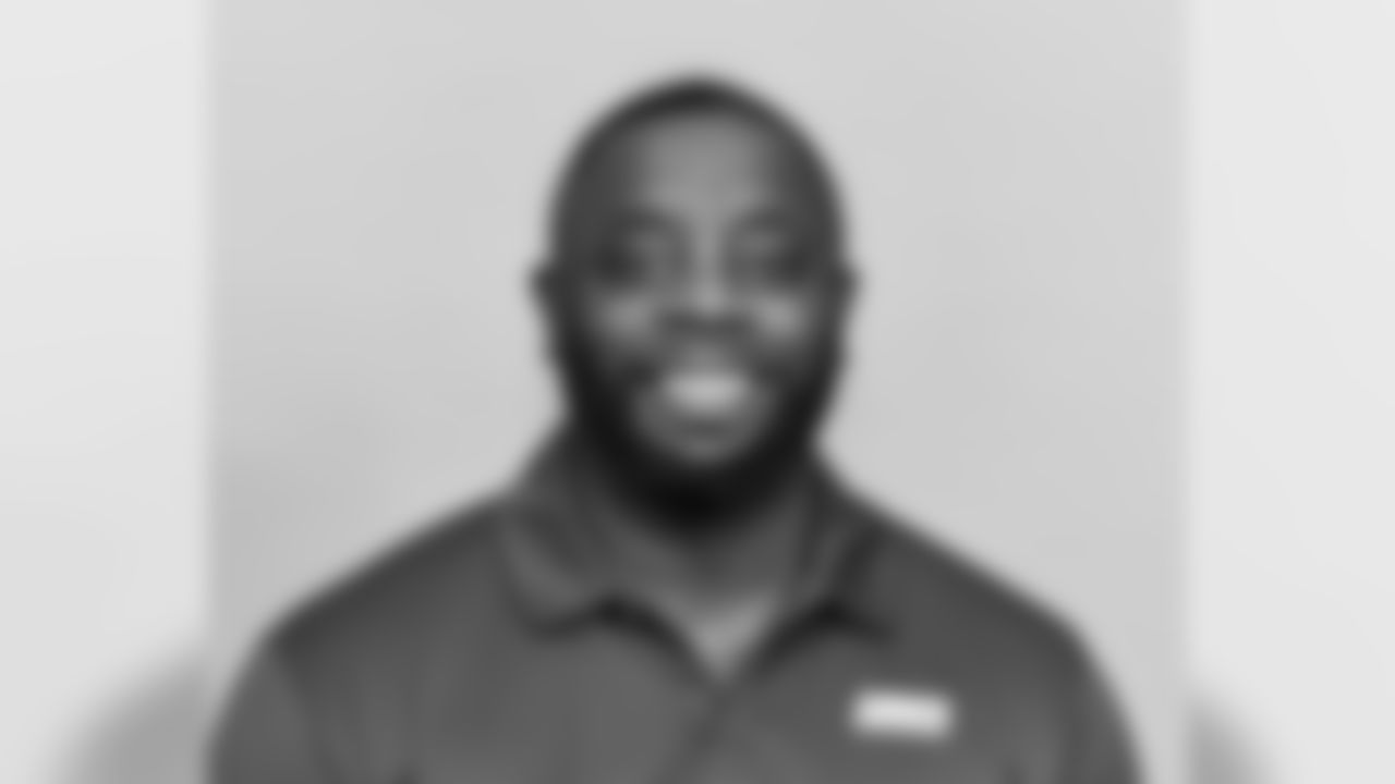 Defensive Line Coach Sean Spencer