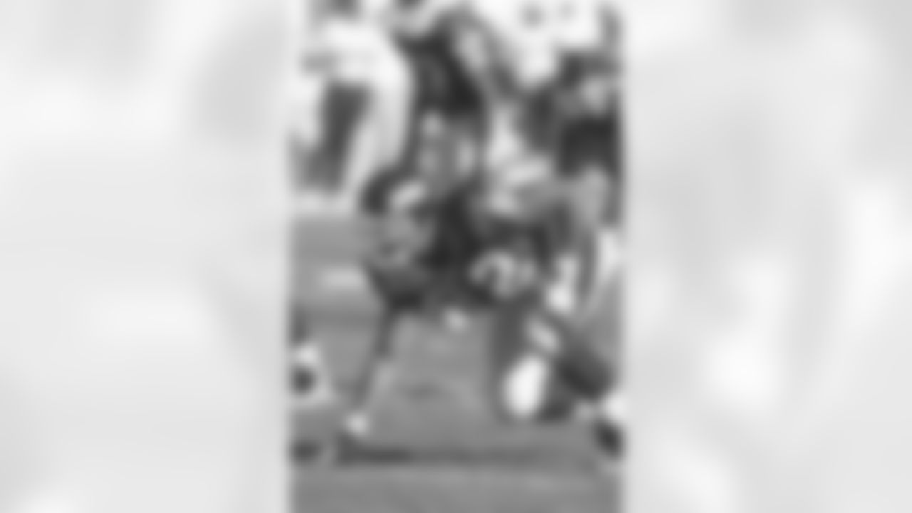 Michael Strahan (92) of the New York Giants waits for the snap during the Giants 17-7 win over the Miami Dolphins at Pro Players Stadium in Miami Gardens, FL on December 8, 1996.