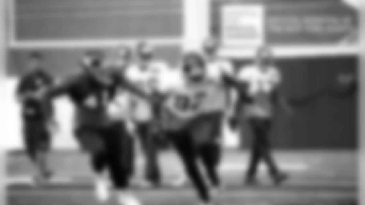 CB DOMINIQUE RODGERS-CROMARTIE, WR RUEBEN RANDLE