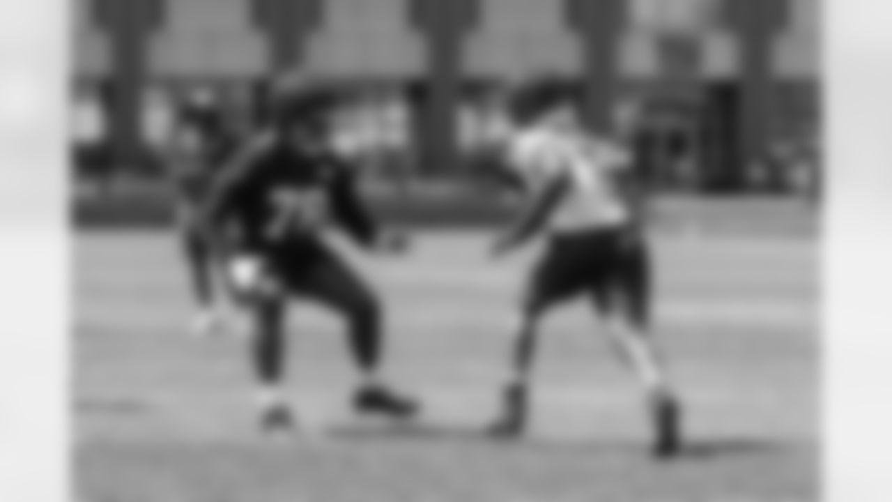 T Andrew Thomas (78), OLB Kayvon Thibodeaux (5)