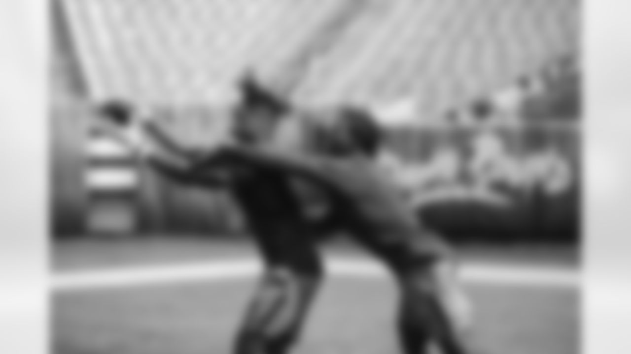 Darnay Holmes (30), Logan Ryan (23)