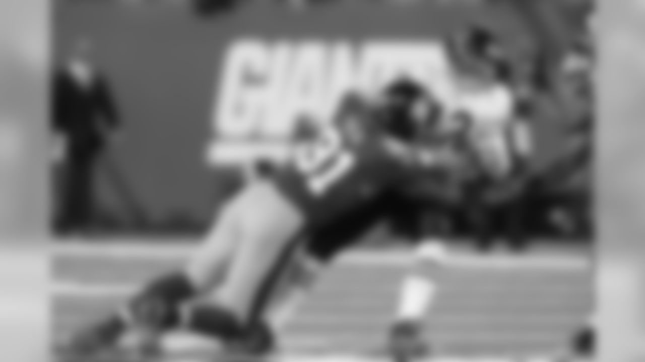 2011: DE Justin Tuck (No. 60)