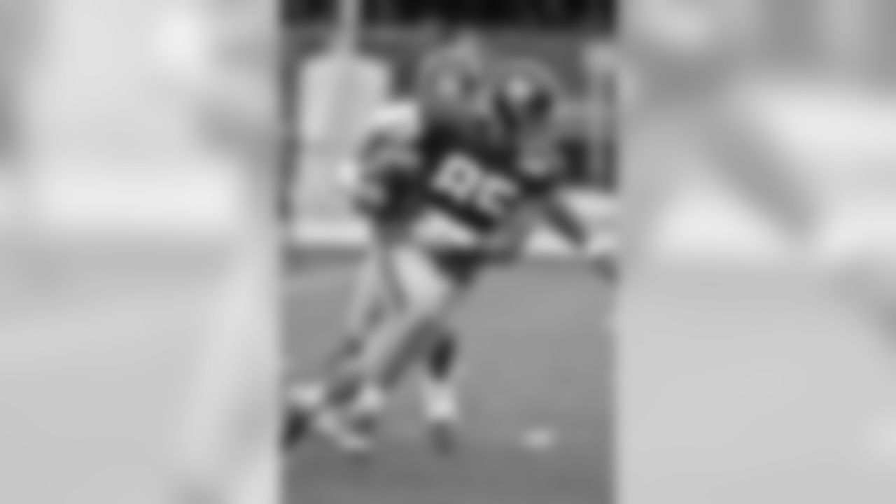 Giants hit the practice field on Monday
