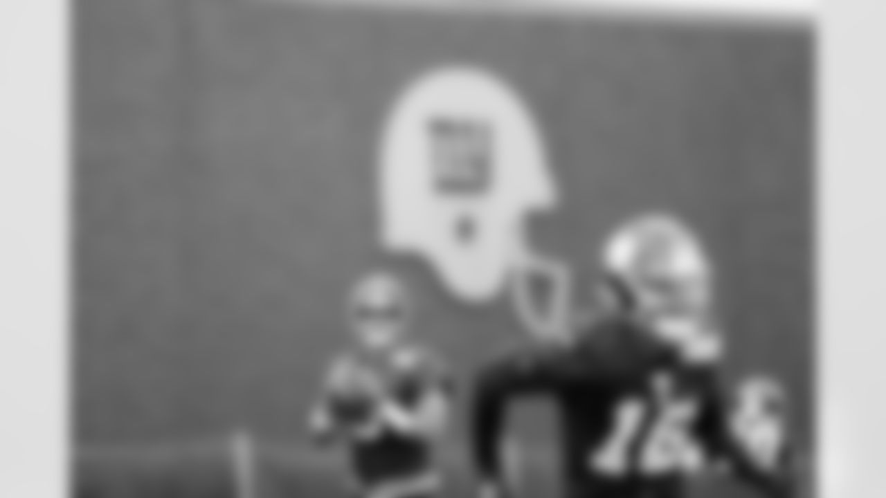 QB Daniel Jones (8)