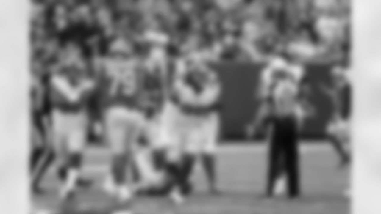 New York Giants defensive end Leonard Williams (99) celebrates a sack during a week 6 football game against the Los Angeles Rams on Sunday October 17th, 2021 in East Rutherford, New Jersey