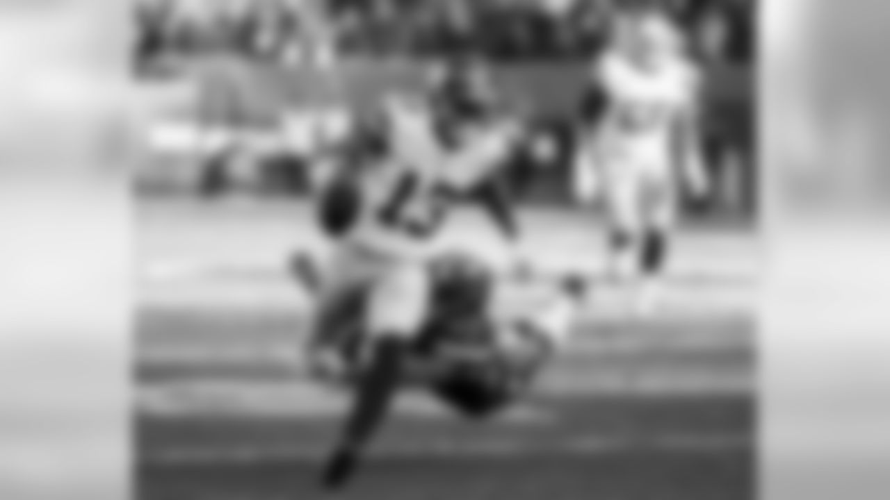 WR ODELL BECKHAM JR. When he wasn't catching six passes for 96 yards and two touchdowns, Beckham was back returning punts for the Giants in the second half. He averaged 11.7 yards with a long of 19 yards.