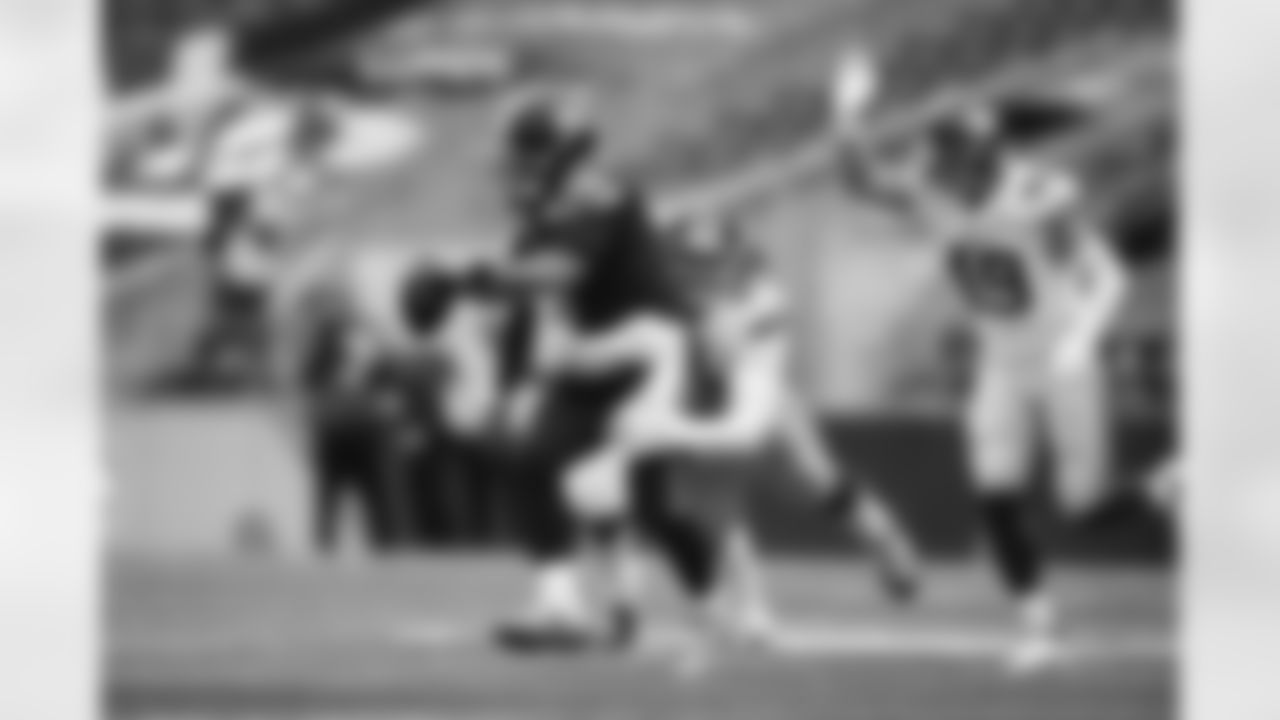 Leonard Williams (99), Carter Coughlin (49)