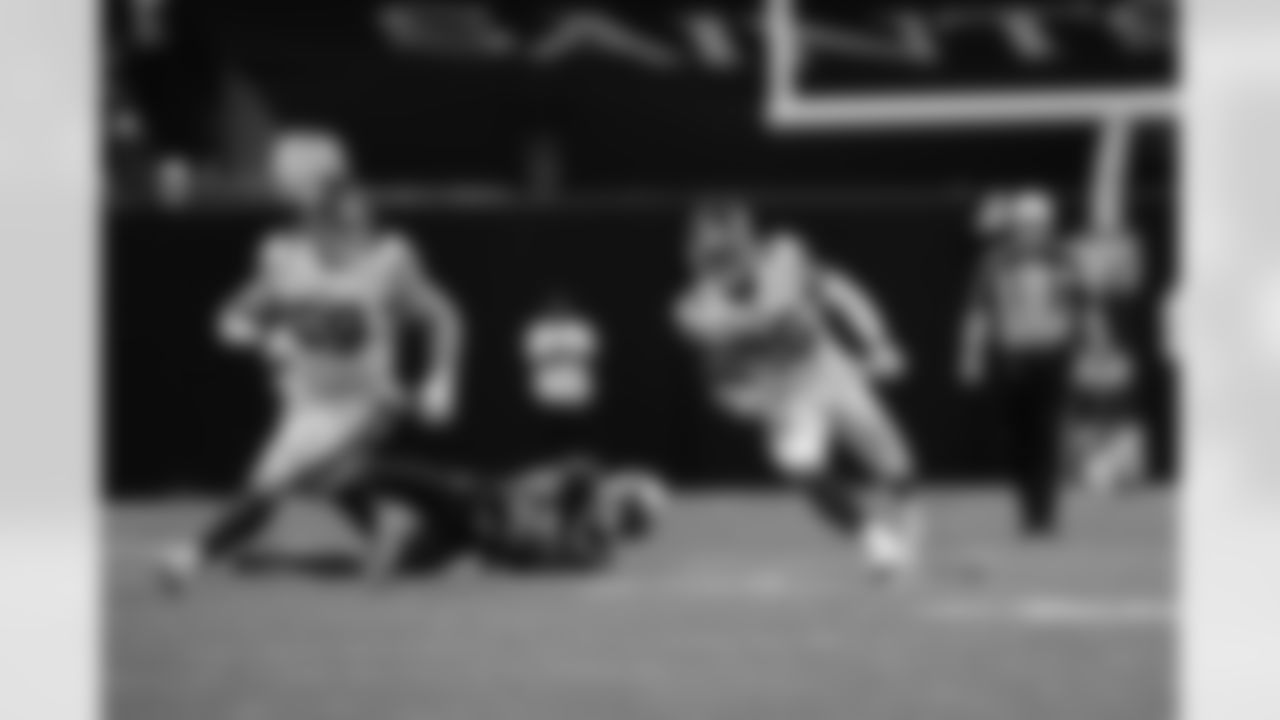Saquon Barkley (26), Billy Price (69)