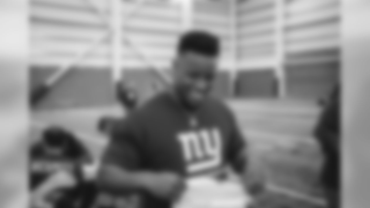 The New York Giants once again teamed up with My Sisters' Place, for a team-wide community service project to support victims of domestic violence. In addition, the team hosted their #GiantsHuddlefor100 volunteer event.
