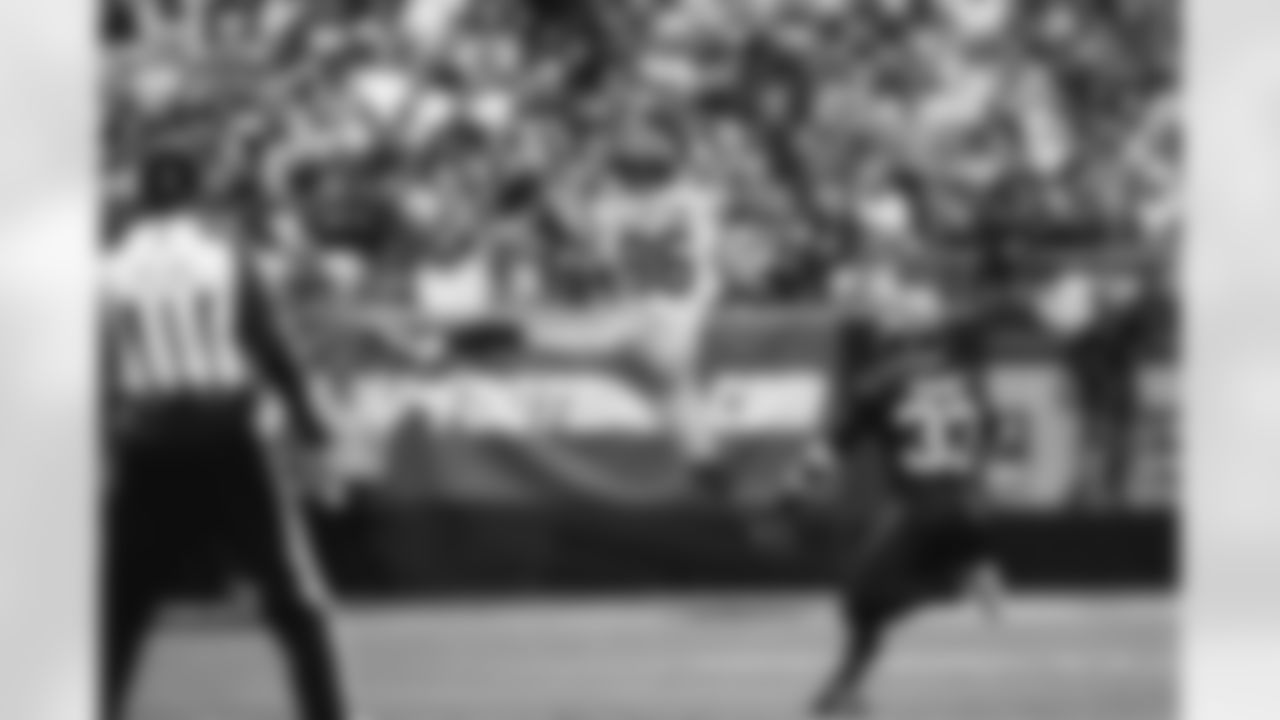 E_19_1110 giantsjets180