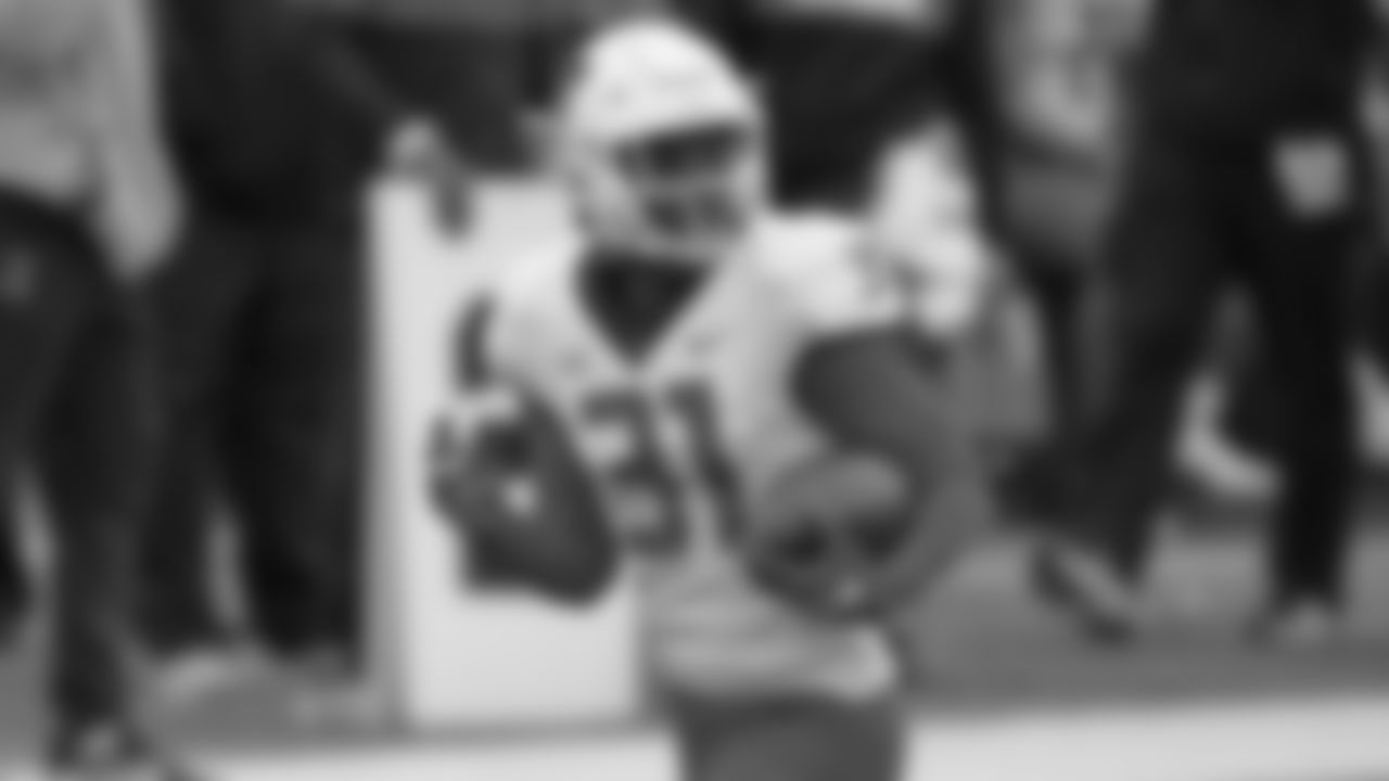 11) CB Devon Witherspoon - Illinois