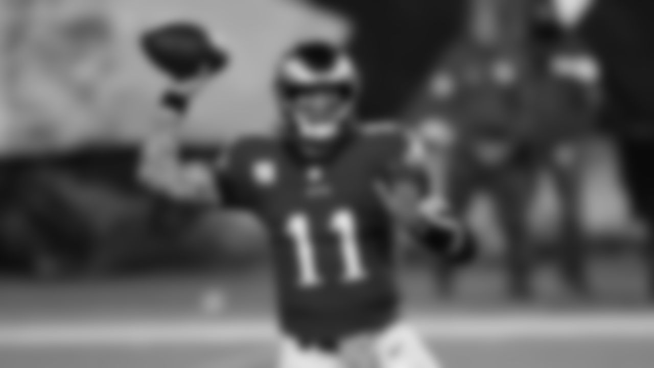 QB Carson Wentz