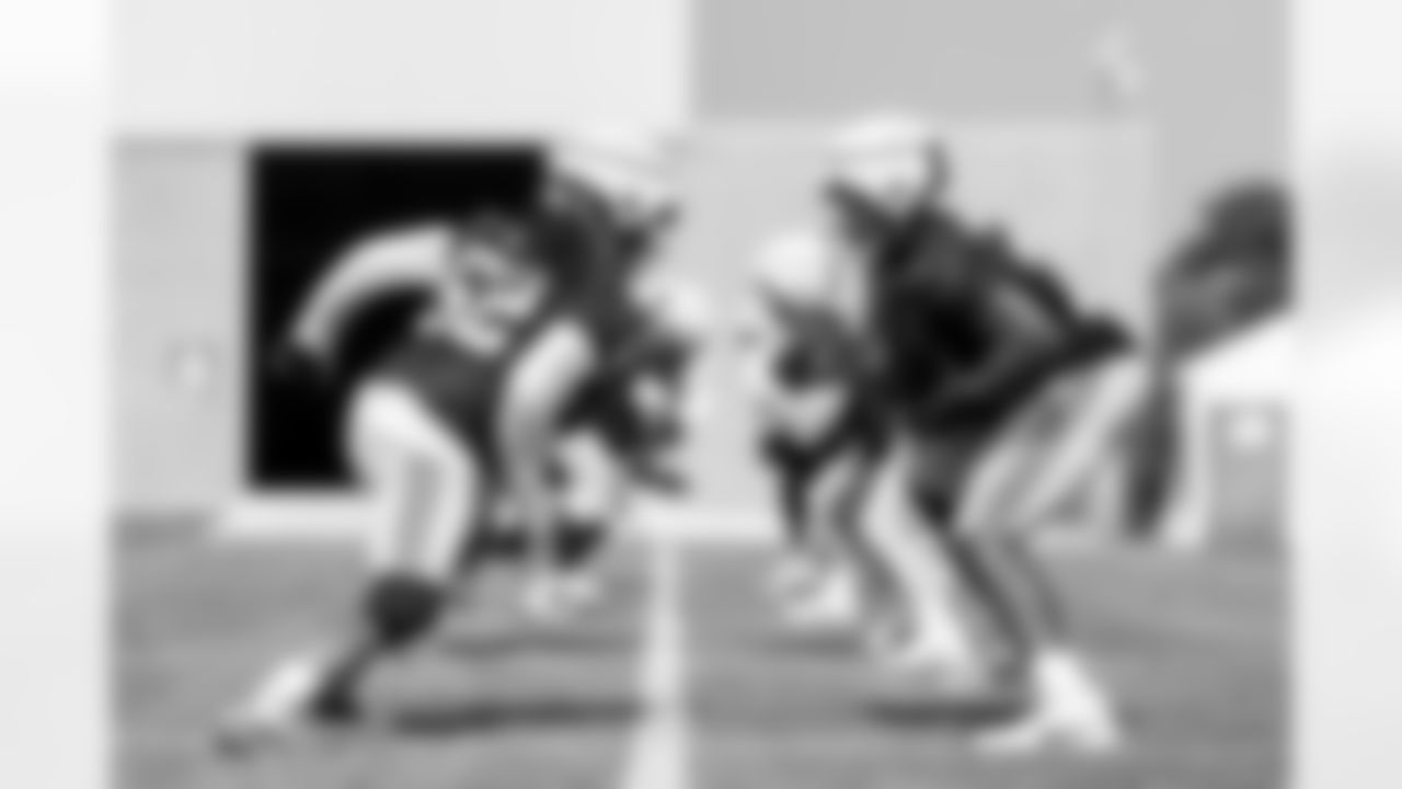 OL Devery Hamilton (62)