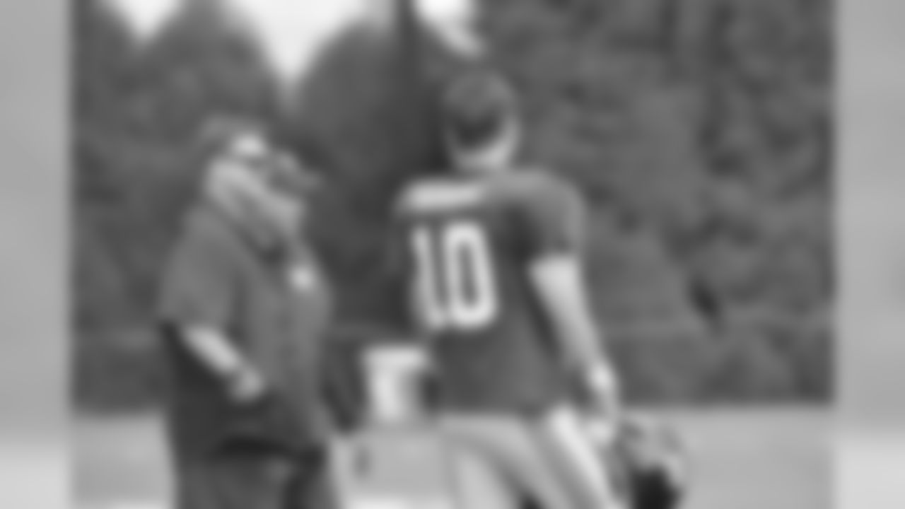 QB Eli Manning