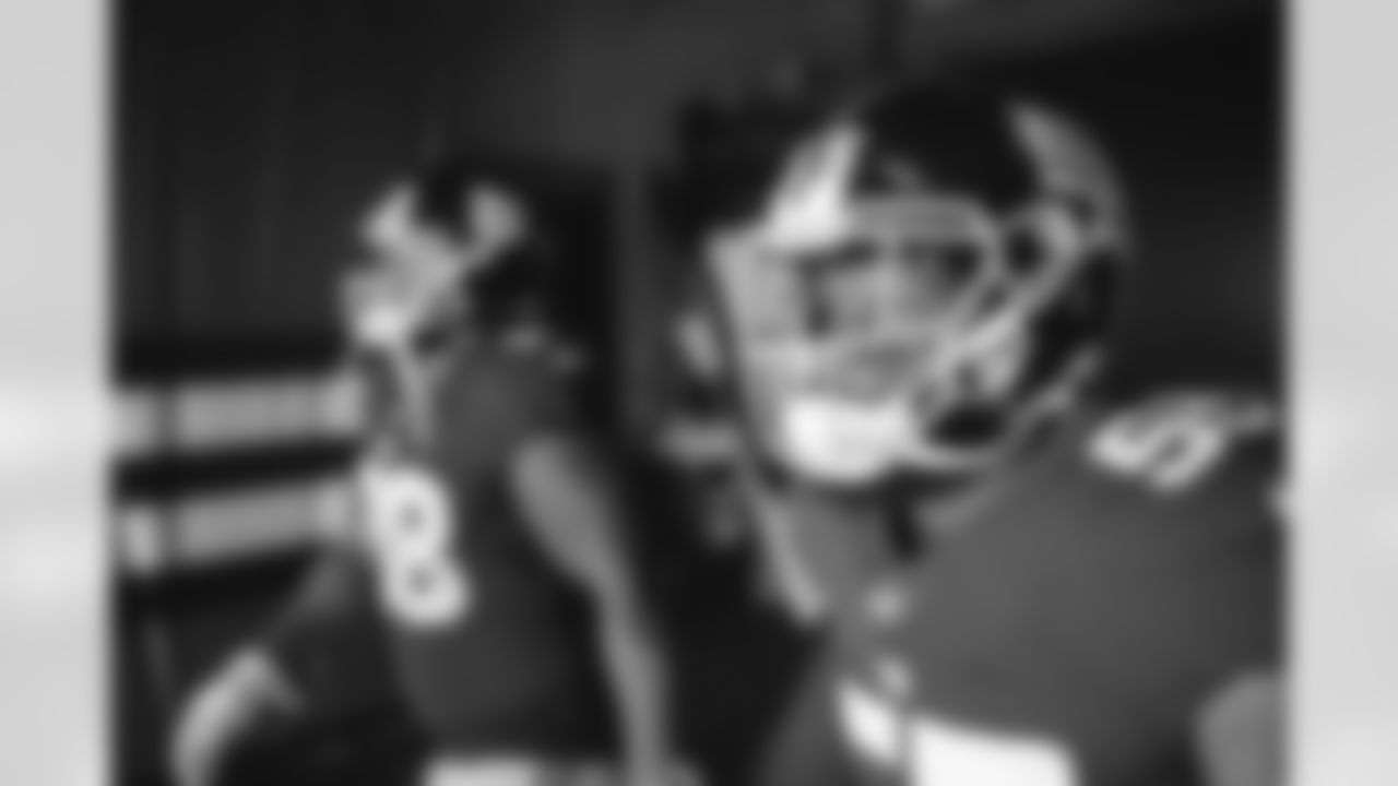 Reggie Ragland (55)