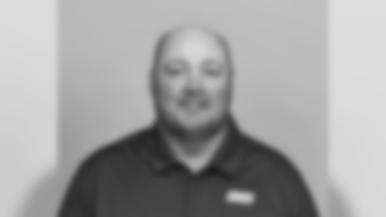 Senior Offensive Assistant Freddie Kitchens