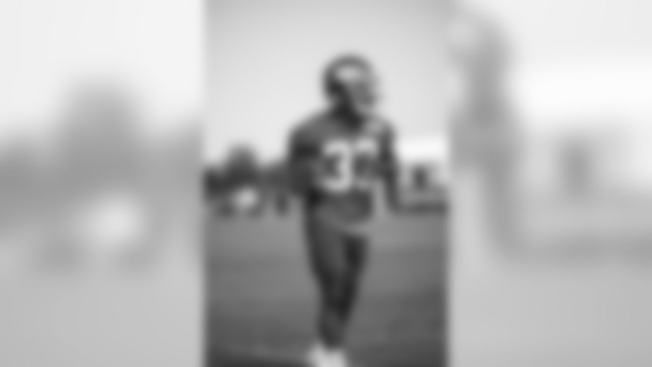 RB Dion Lewis