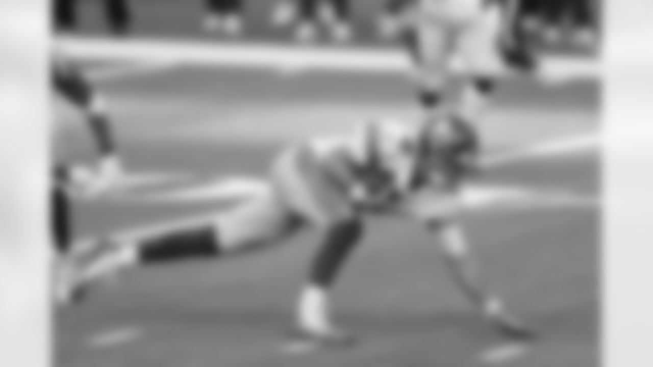 New York Giants quarterback Daniel Jones (8) falls to the ground during an NFL football game against the Los Angeles Rams on Sunday, October 4, 2020 in Inglewood, California. (Ben Liebenberg/NFL)