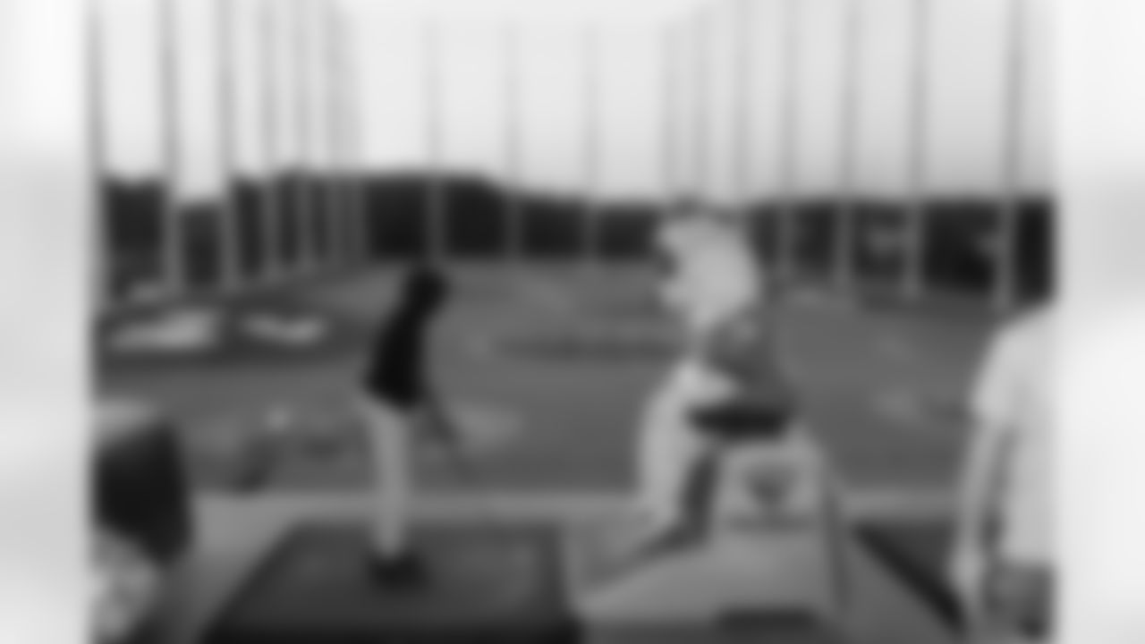 2022_1007_LegendsTopGolf_016