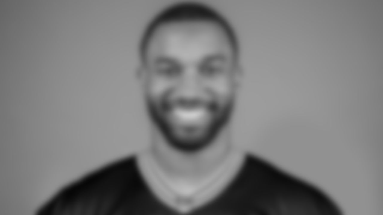 47 - LB Justin Hollins