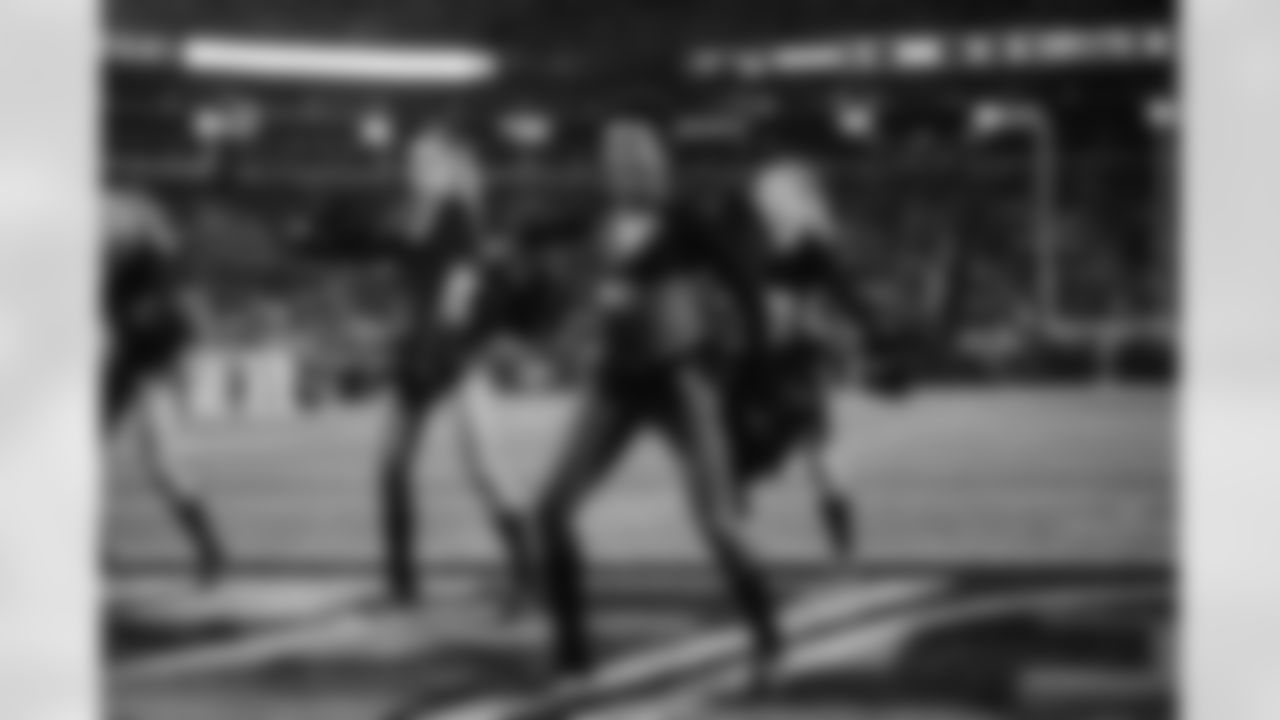 221110 Panthers vs Falcons-283