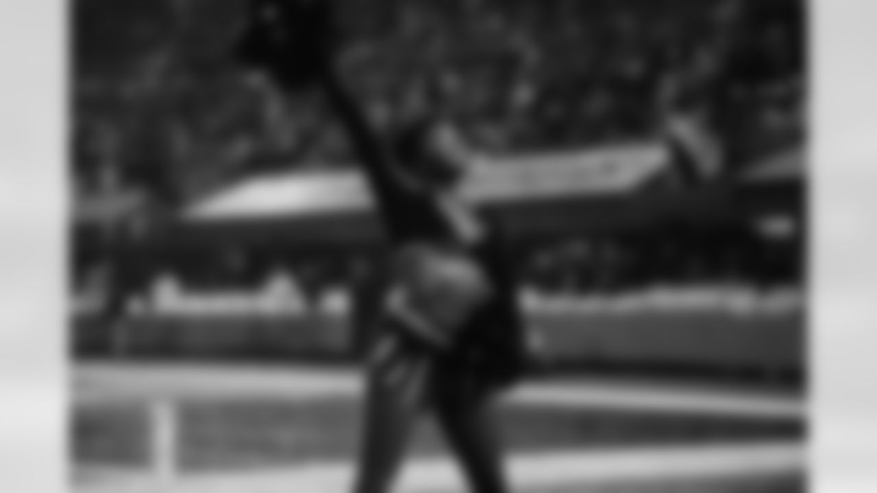 221110 Panthers vs Falcons-229