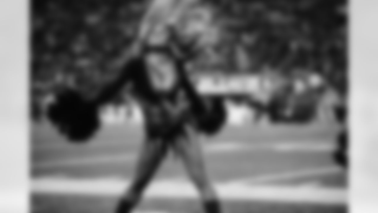 221110 Panthers vs Falcons-144