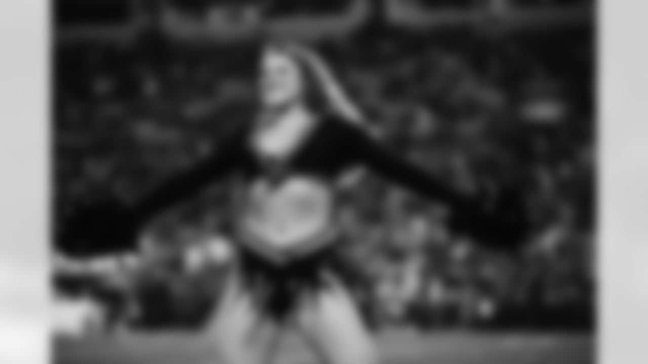 221110 Panthers vs Falcons-140