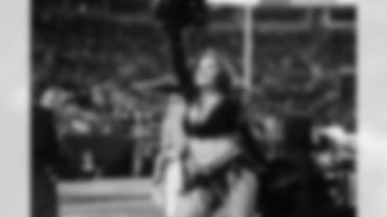 221110 Panthers vs Falcons-174