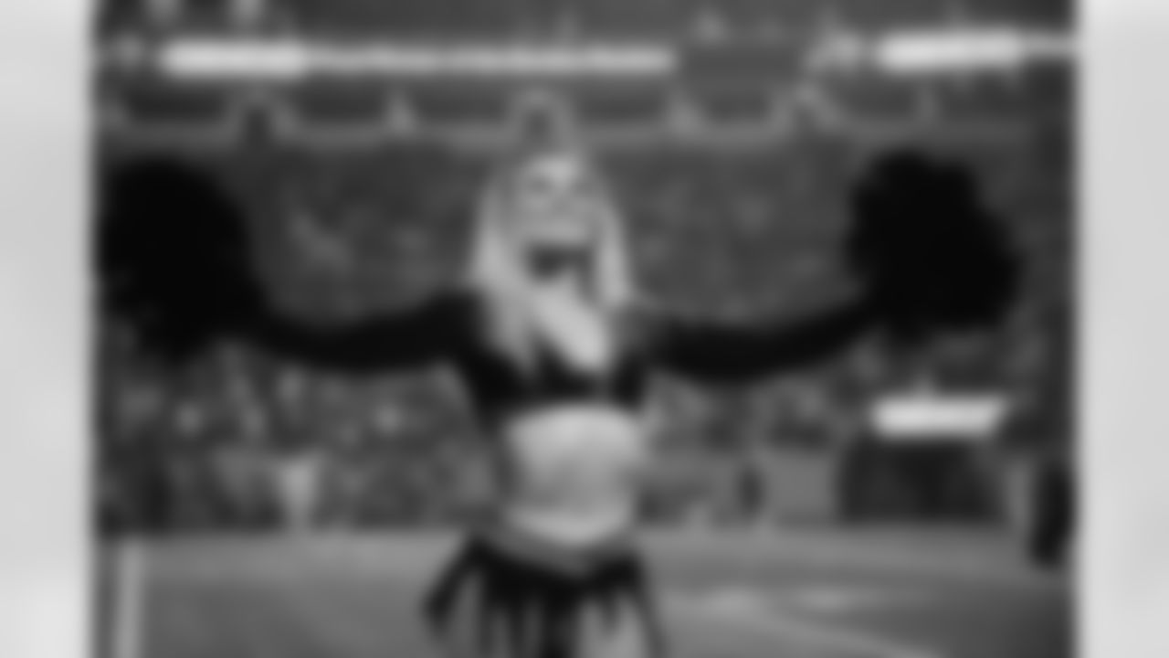 221110 Panthers vs Falcons-236