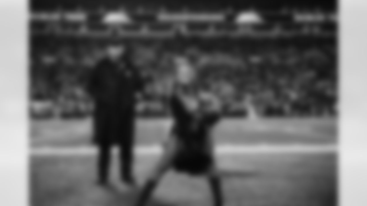 221110 Panthers vs Falcons-296