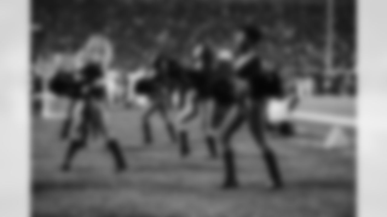 221110 Panthers vs Falcons-239